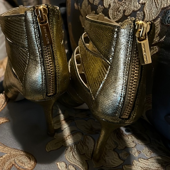 Michael Kors Gold stiletto heels, size 7 Neue - Picture 5 of 8
